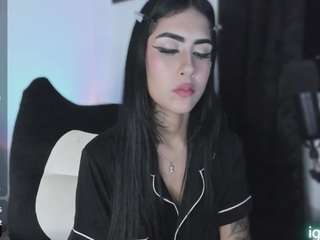 nicolle-lee