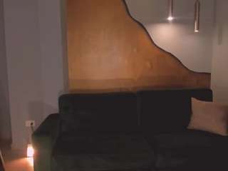 Este modelo está en vivo ahora. mollysunders