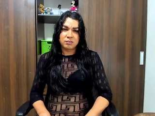 miavergara Live Webcam on CamSoda