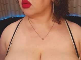 yourbustykatty Live Webcam on CamSoda