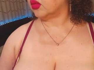 yourbustykatty Live Webcam on CamSoda