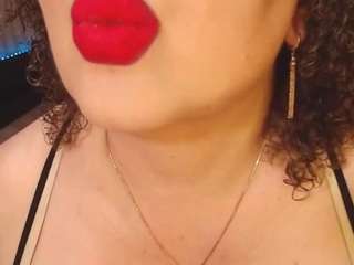 yourbustykatty Live Webcam on CamSoda