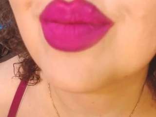 yourbustykatty Live Webcam on CamSoda