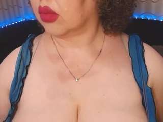 Live cam show with YourBustyKatty