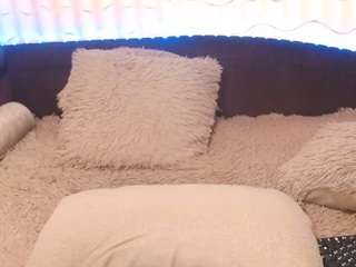Live cam show with YourBustyKatty