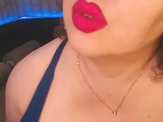 YourBustyKatty's Live Sex Cam Show