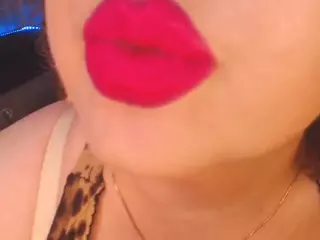 YourBustyKatty's Live Sex Cam Show