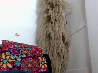 alish-mistress's CamSoda show and profile