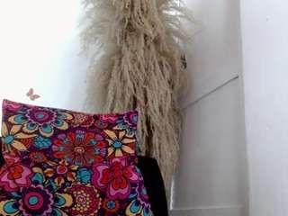 alish-mistress from CamSoda is Freechat