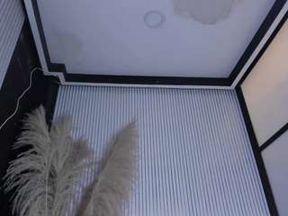 MadiieBlosom live webcam show
