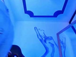 MadiieBlosom live webcam show