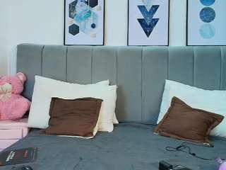 naia-cruz1 Live Webcam on CamSoda