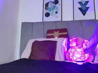 naia-cruz1 webcam model