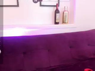Naia's Live Sex Cam Show