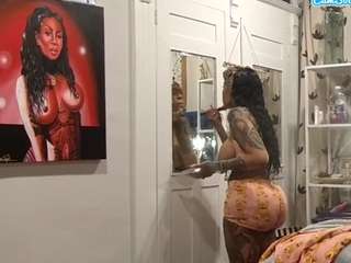 secretdeesires from CamSoda is Freechat