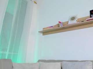 Live webcam model sofy-ramirez on Soda Cams