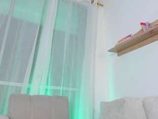 Live webcam model sofy-ramirez on Soda Cams