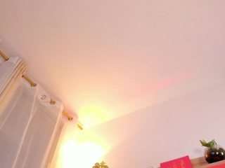 Live webcam model sofy-ramirez on Soda Cams