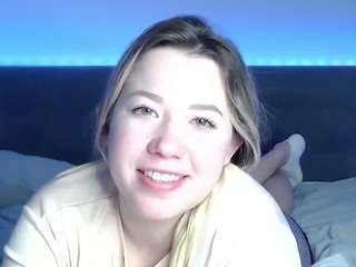 ember-bunny's CamSoda show and profile