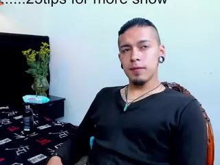 LatinHorny69's Live Sex Cam Show