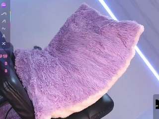 enyacleverland Live Webcam on CamSoda