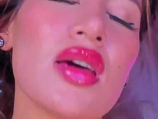 meghanwolf Live Webcam on CamSoda