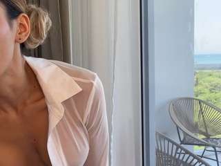 Live webcam model meghanwolf on Soda Cams