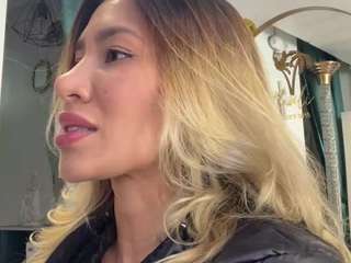 Live webcam model meghanwolf on Soda Cams