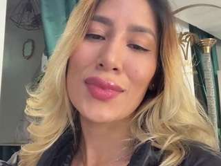 Live webcam model meghanwolf on Soda Cams