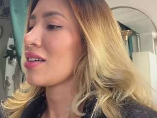 Live webcam model meghanwolf on Soda Cams