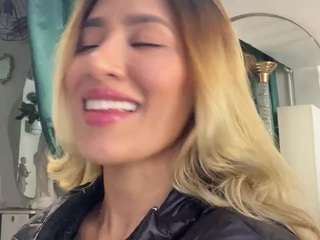 Live webcam model meghanwolf on Soda Cams