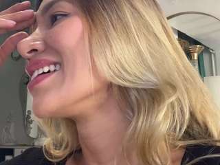 Live webcam model meghanwolf on Soda Cams