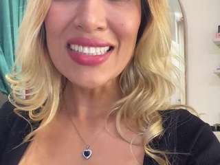 Live webcam model meghanwolf on Soda Cams