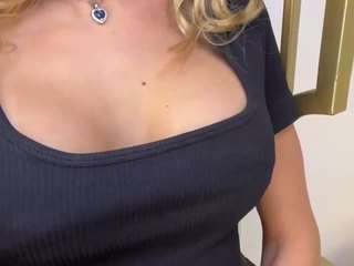 Live webcam model meghanwolf on Soda Cams