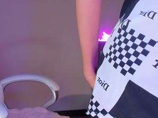meghanwolf Live Webcam on CamSoda