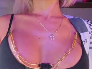 meghanwolf Live Webcam on CamSoda