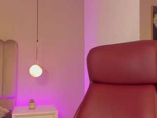 saraa-blonde