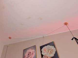 saraa-blonde webcam