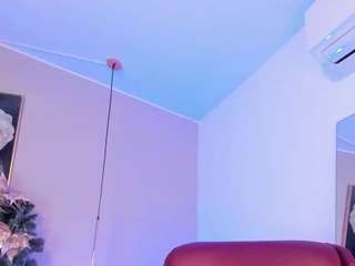 saraa-blonde Live Webcam on CamSoda