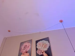 saraa-blonde's Live Sex Cam Show