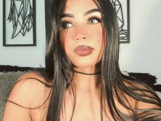 zoe-zaballa Live Webcam on CamSoda
