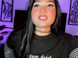 zoe-zaballa's CamSoda show and profile