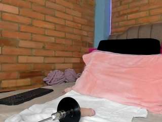 candie26 Sex Cam Show