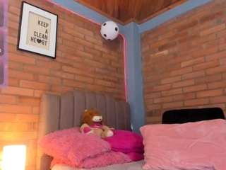 candie26 live webcam show
