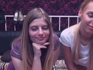 blondedolls live webcam show