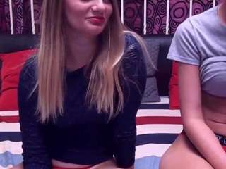 blondedolls live webcam show