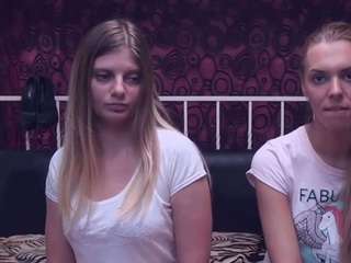 blondedolls live webcam show