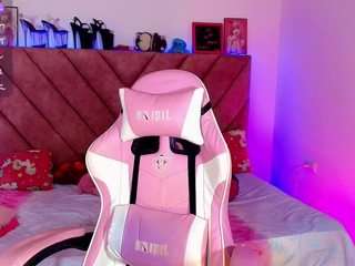 elysexidoll's CamSoda show and profile