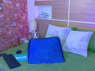 karol-scott live cam profile