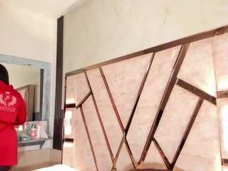 Este modelo está en vivo ahora. anny-run69